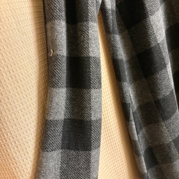 About Plaid Tunic Size L Gray Buffalo Flannel Roll Tab Top - Picture 4 of 11